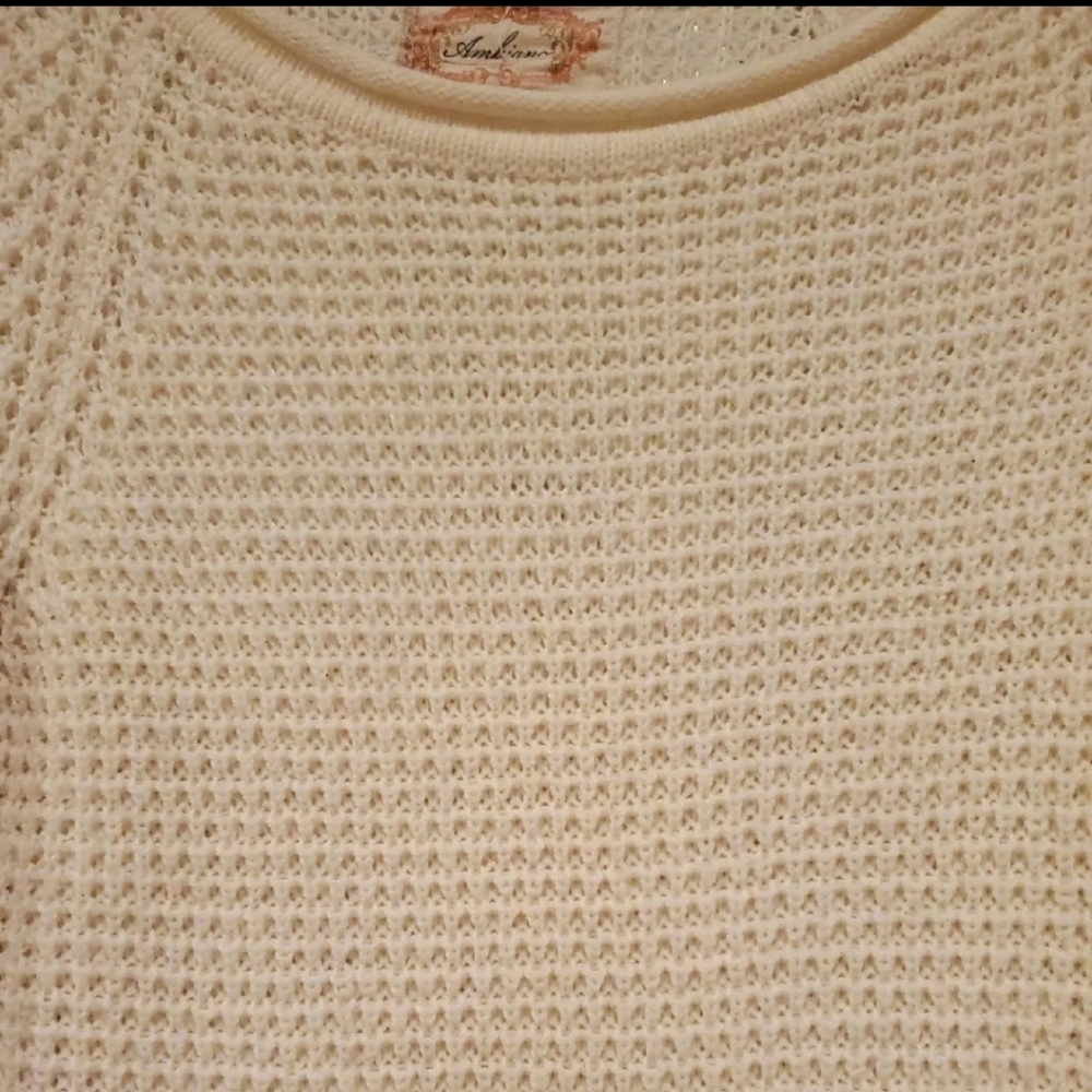 Top - Picture 2 of 2